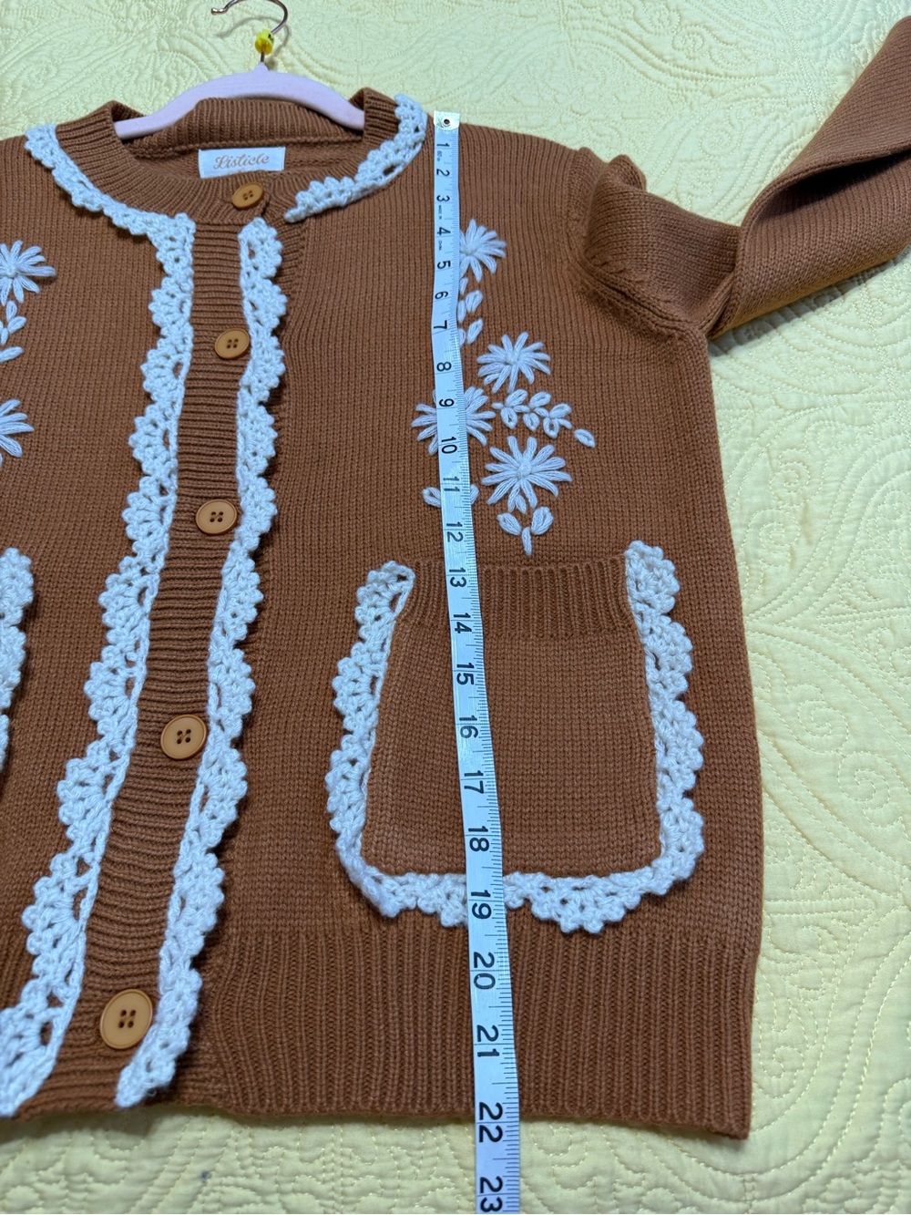 H221 NWT Listicle M ptp20 Rust Cardigan with Cream Crochet Trim Floral Embroider - Picture 6 of 8